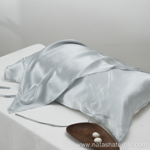 19 Mumi Heavy Silk Pillow cover